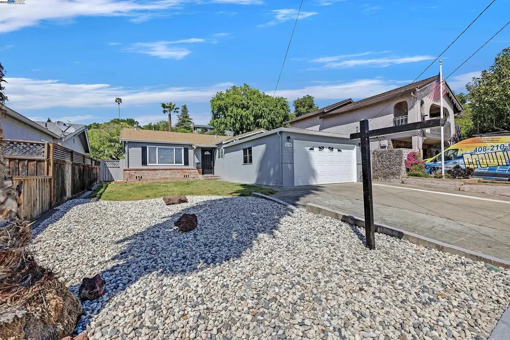 33130 Basswood Avenue Union City CA 94587