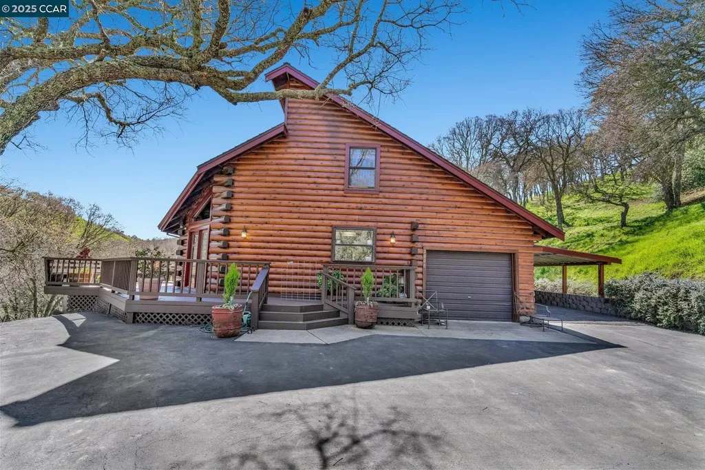 2000 Curry Canyon Road Clayton CA 94517