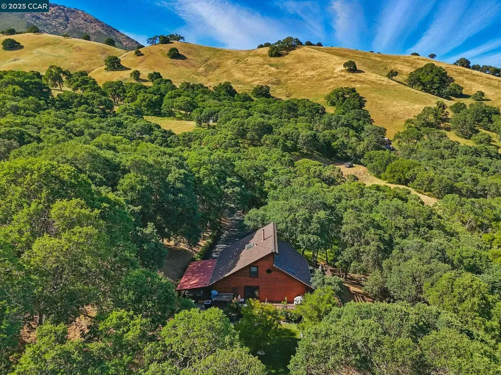 2000 Curry Canyon Road Clayton CA 94517