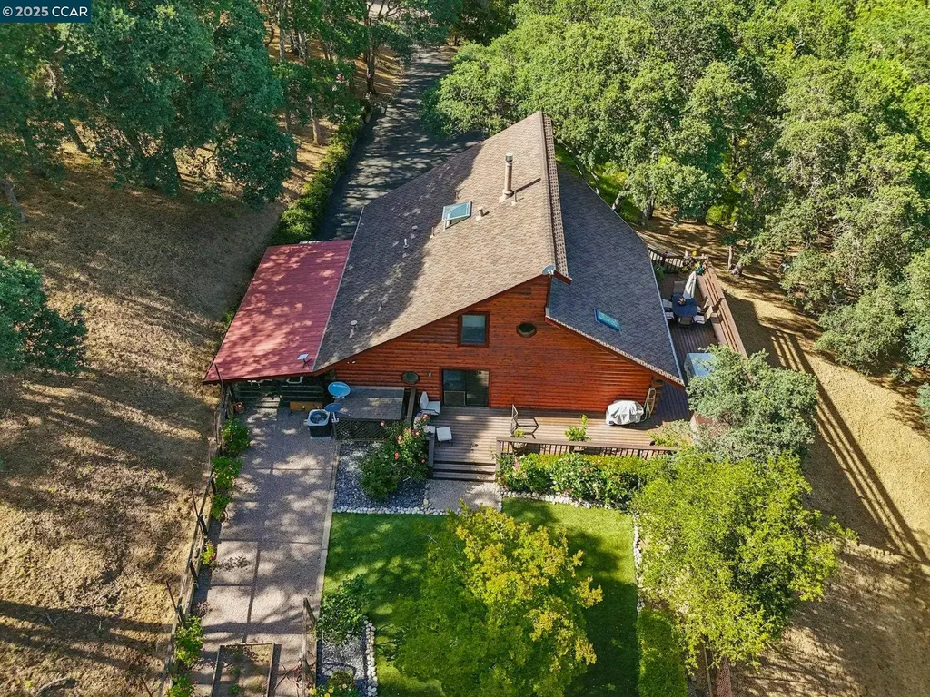 2000 Curry Canyon Road Clayton CA 94517