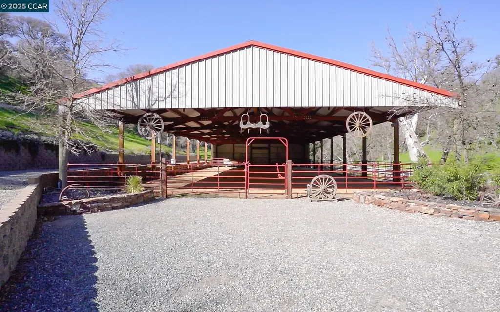 2000 Curry Canyon Road Clayton CA 94517