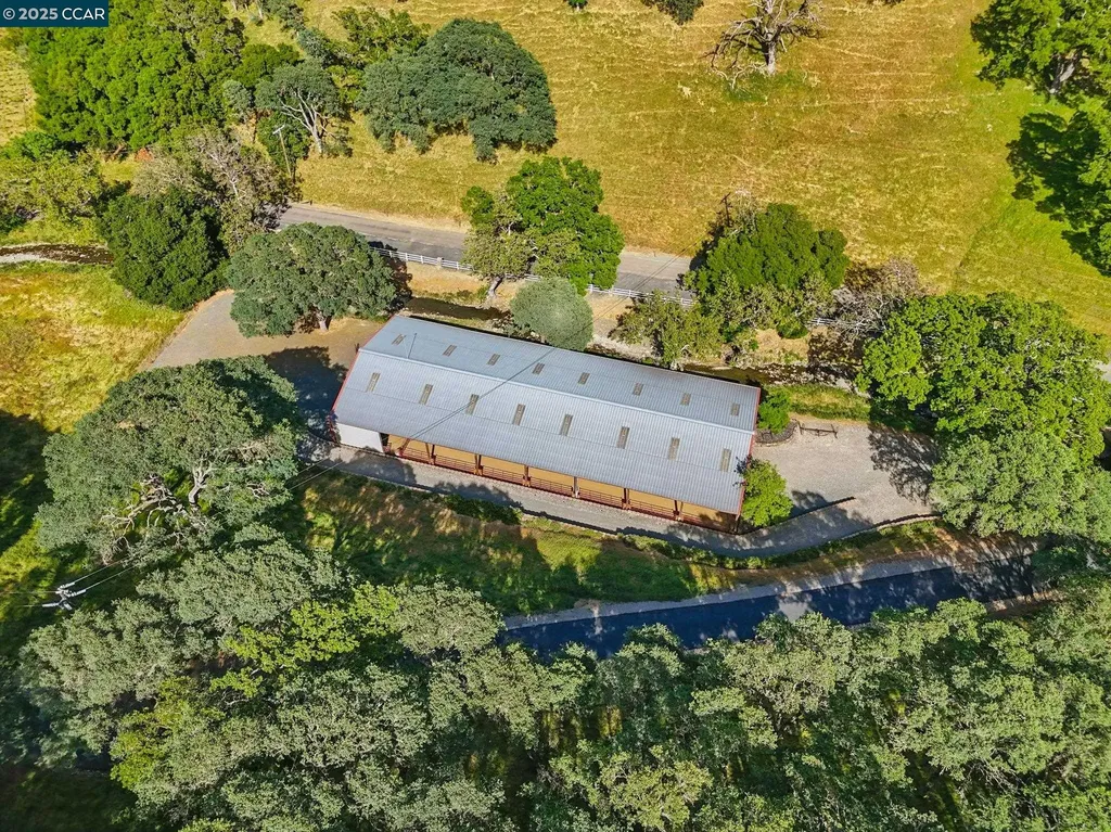 2000 Curry Canyon Road Clayton CA 94517