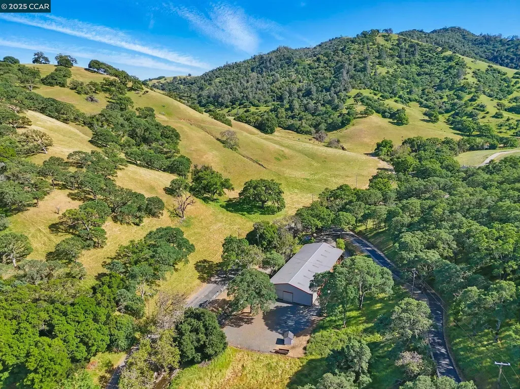 2000 Curry Canyon Road Clayton CA 94517