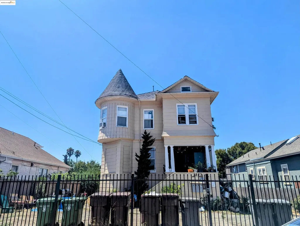 2883 Brookdale Avenue Oakland CA 94602
