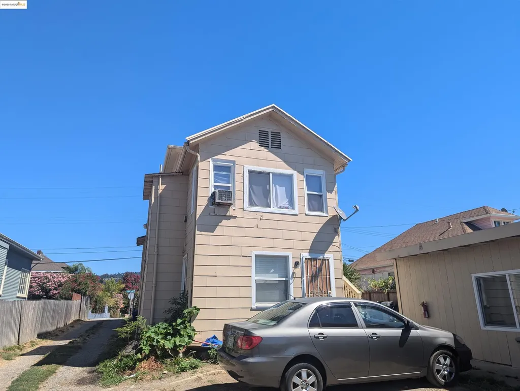 2883 Brookdale Avenue Oakland CA 94602