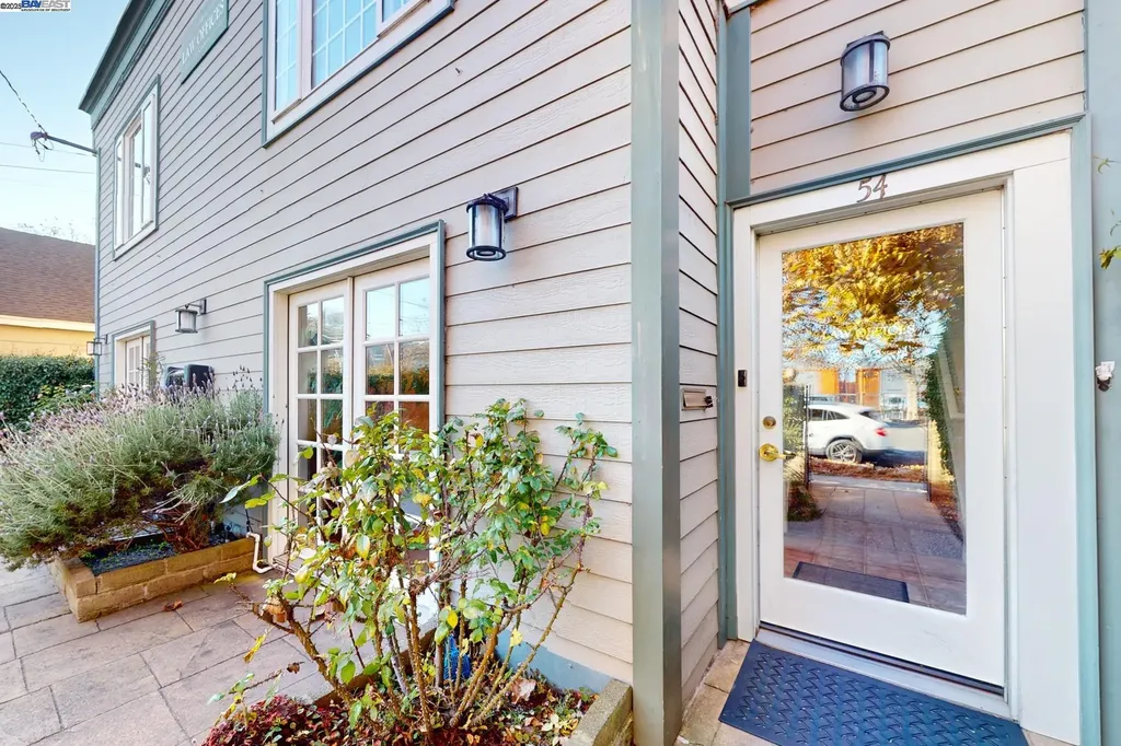 54 Railroad Avenue Richmond CA 94801