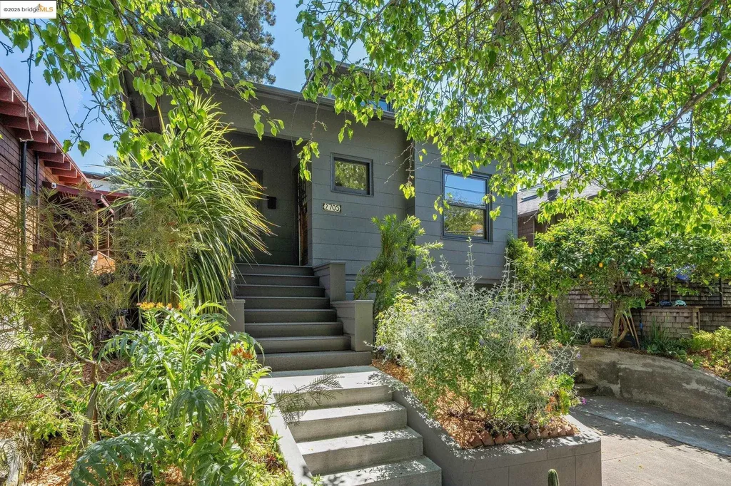 2705 Mathews Street Berkeley CA 94702