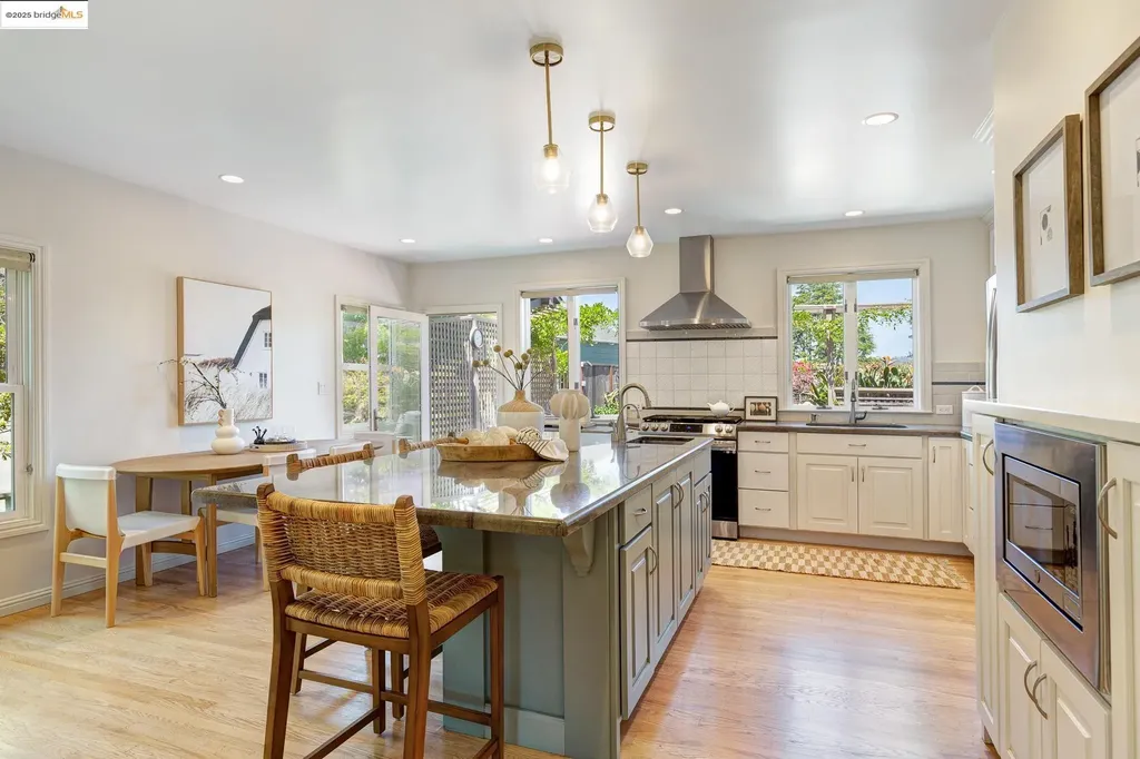 131 Sonia Street Oakland CA 94618