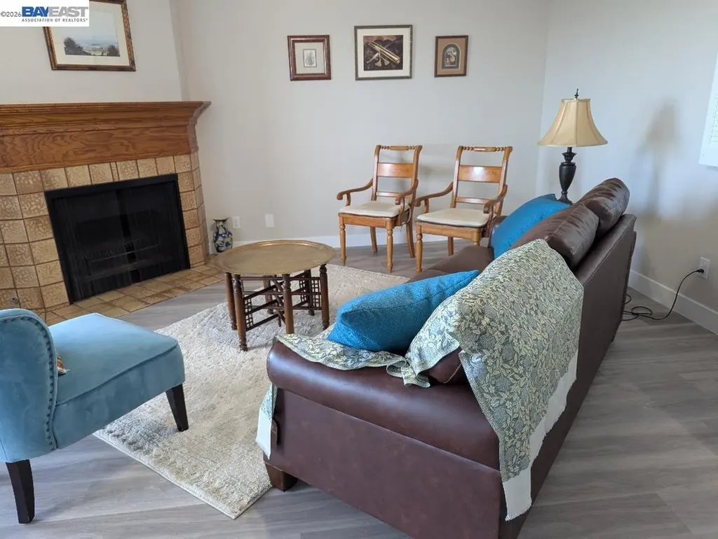 19100 Crest Avenue Castro Valley CA 94546