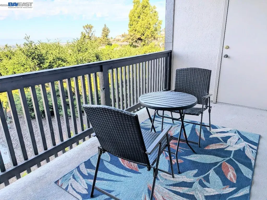 19100 Crest Avenue Castro Valley CA 94546