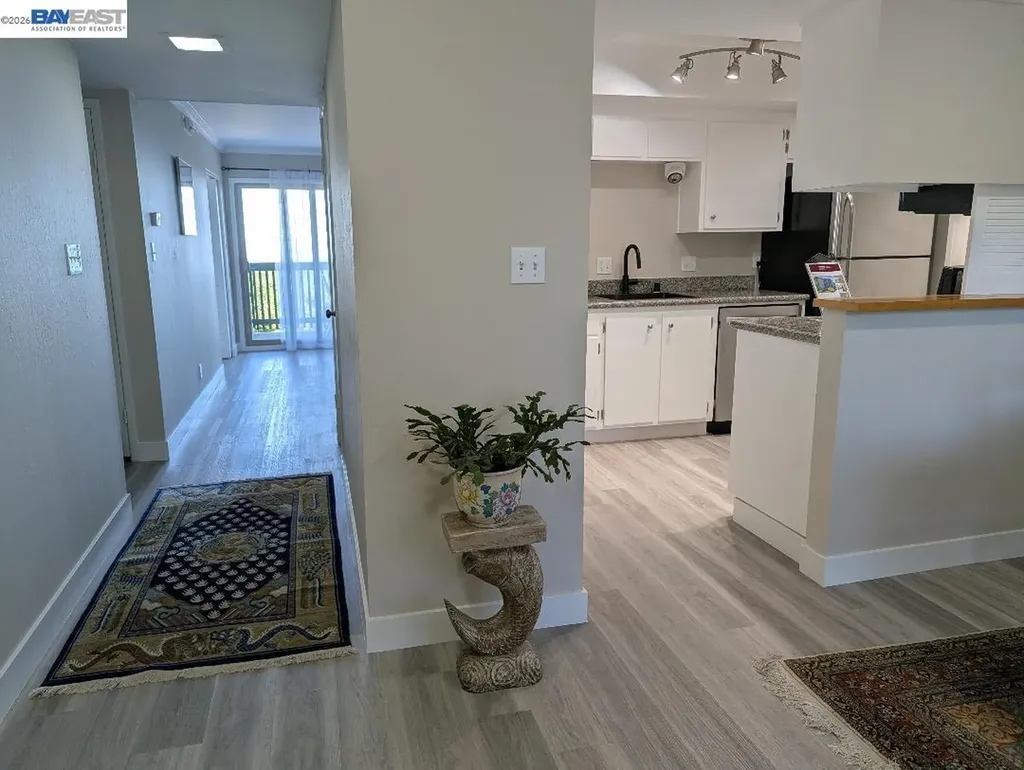 19100 Crest Avenue Castro Valley CA 94546