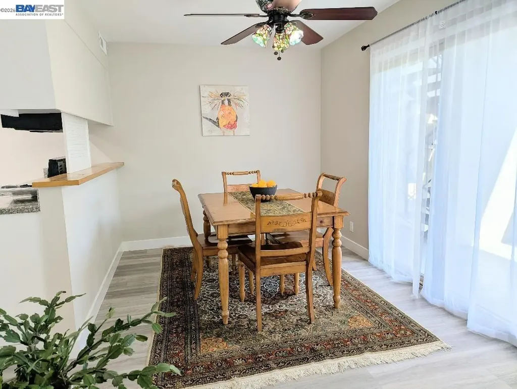 19100 Crest Avenue Castro Valley CA 94546