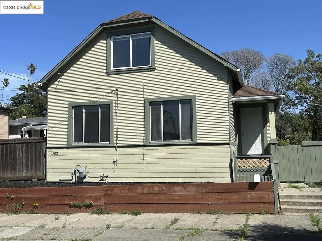 1703 Macarthur Boulevard Oakland CA 94602