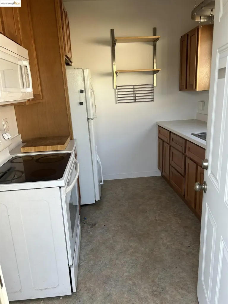 1703 Macarthur Boulevard Oakland CA 94602