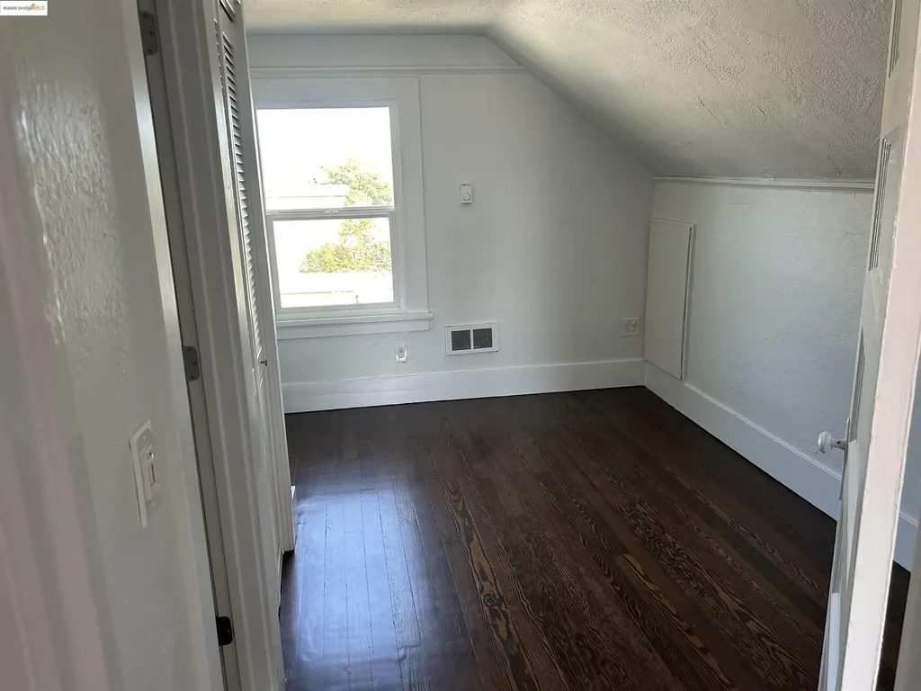 1703 Macarthur Boulevard Oakland CA 94602