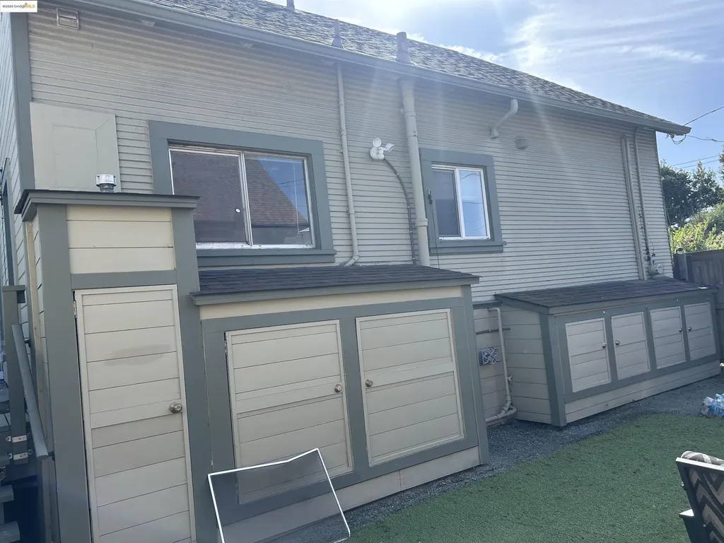 1703 Macarthur Boulevard Oakland CA 94602