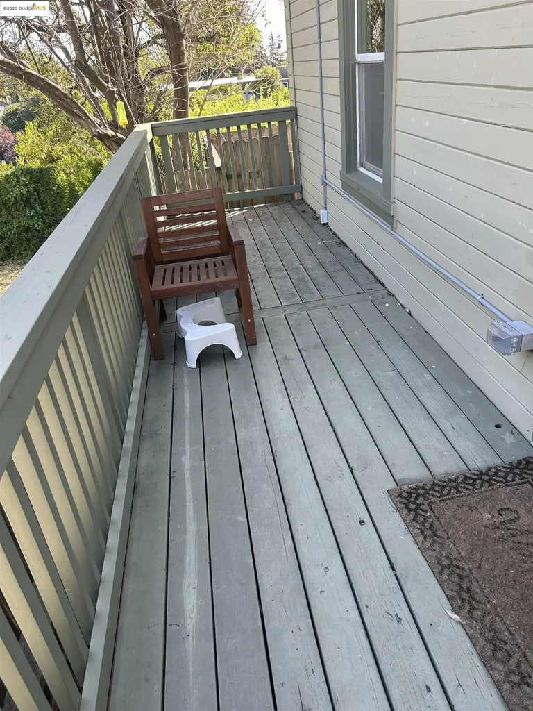 1703 Macarthur Boulevard Oakland CA 94602