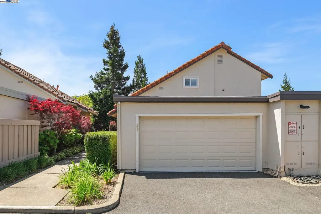 17 Mount Wilson Way Clayton CA 94517