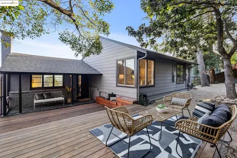 8055 Mccormick Avenue Oakland CA 94605