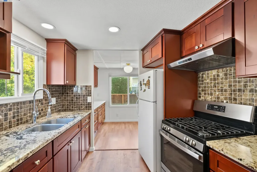 218 Hula Circle Union City CA 94587