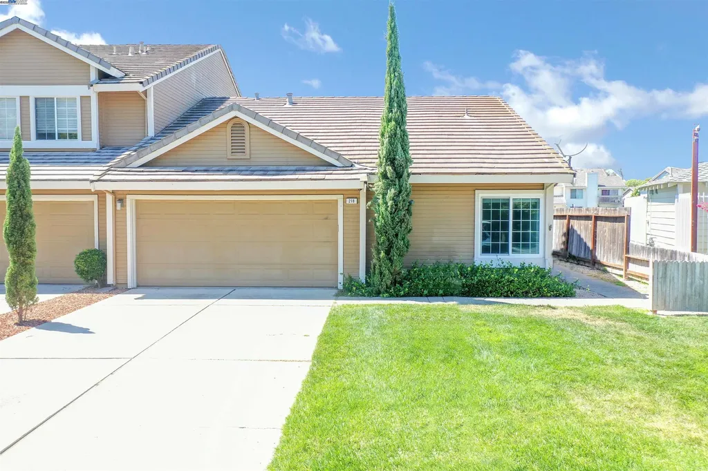 218 Pelican Loop Pittsburg CA 94565