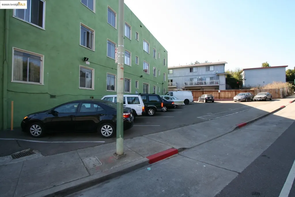 1458 33rd Street Oakland CA 94602