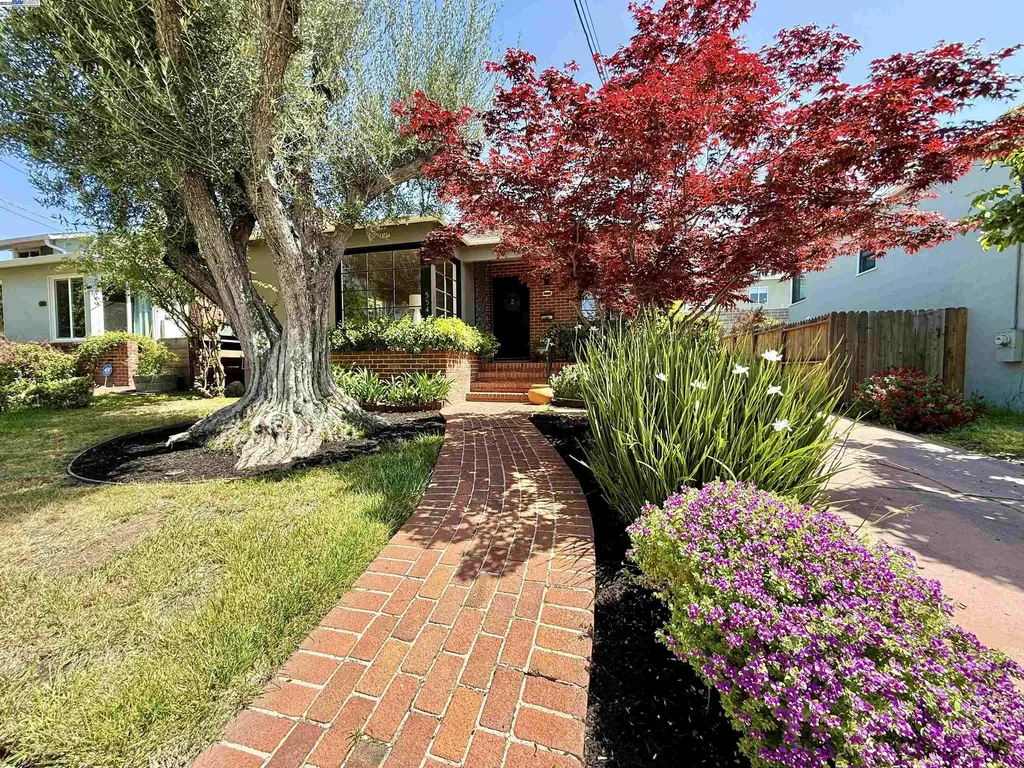 554 Fortuna Avenue San Leandro CA 94577