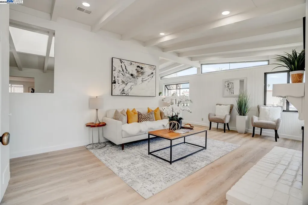 5209 Dupont Avenue Newark CA 94560