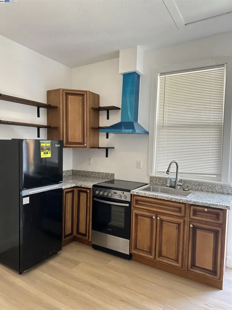 1130 11th Street Oakland CA 94606