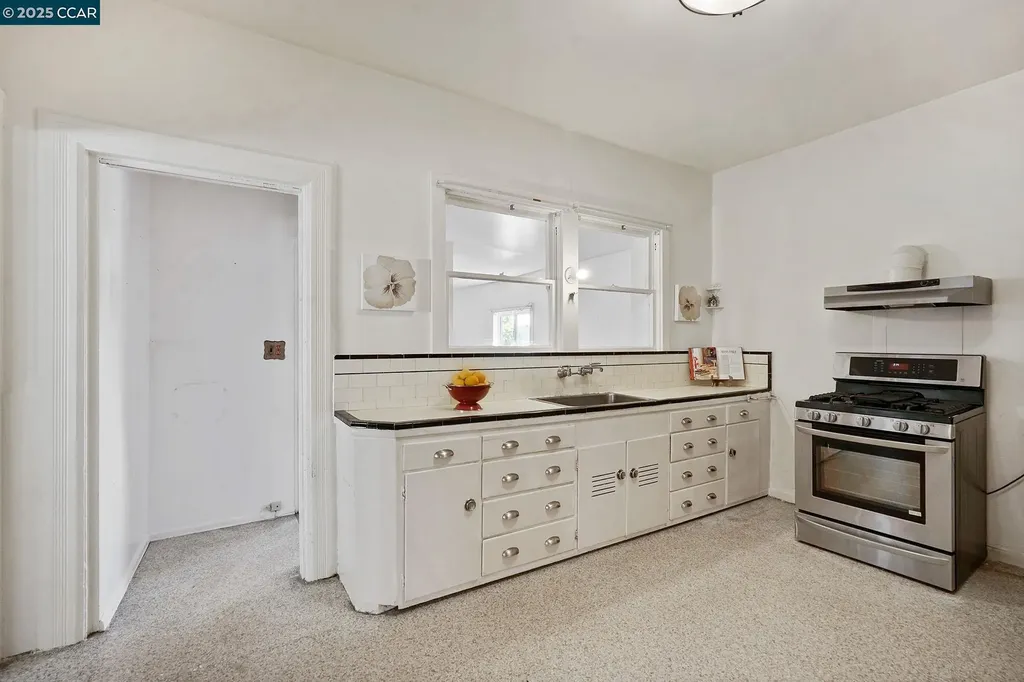 1322 Virginia Street Berkeley CA 94702