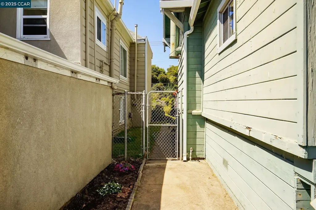 1322 Virginia Street Berkeley CA 94702