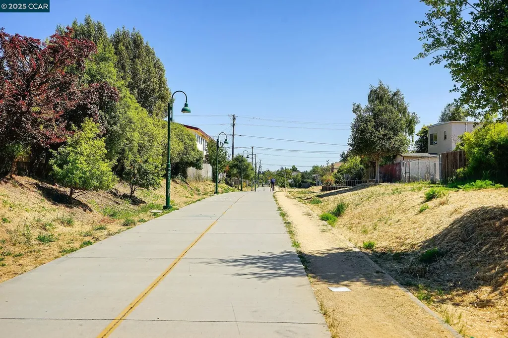 1322 Virginia Street Berkeley CA 94702