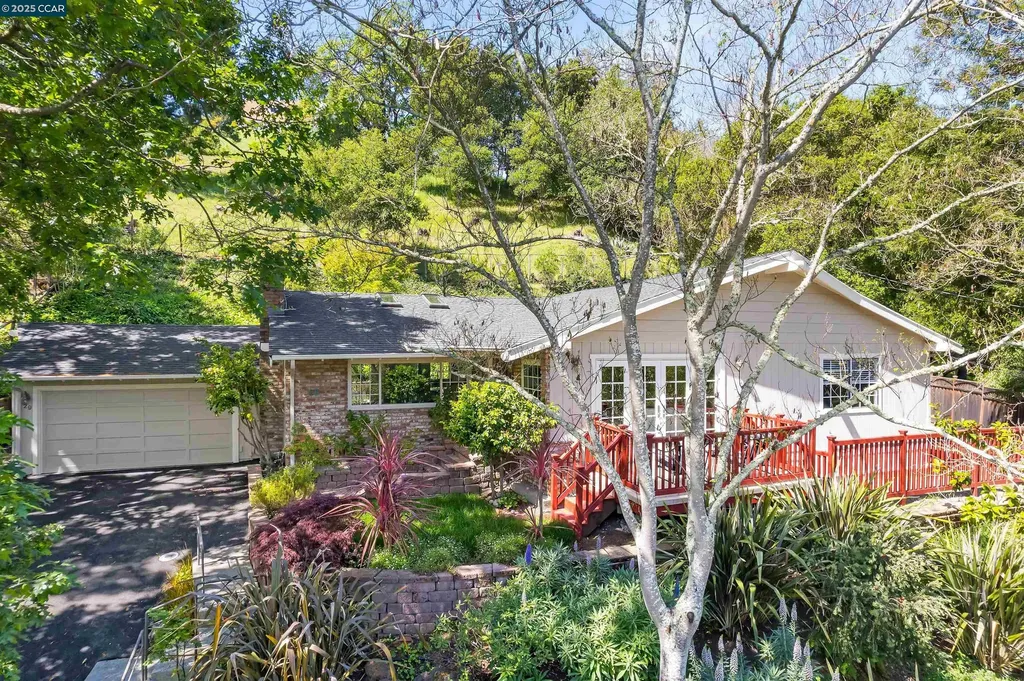 29 Greenwood Court Orinda CA 94563