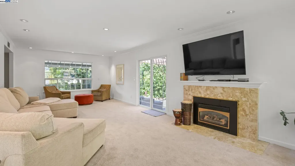 11 Oak Tree Court San Rafael CA 94903