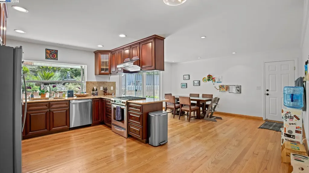 11 Oak Tree Court San Rafael CA 94903