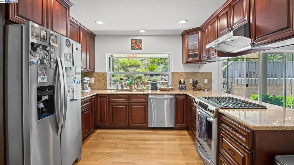 11 Oak Tree Court San Rafael CA 94903