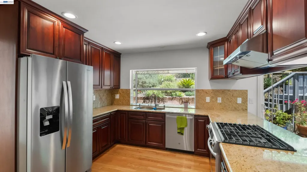 11 Oak Tree Court San Rafael CA 94903