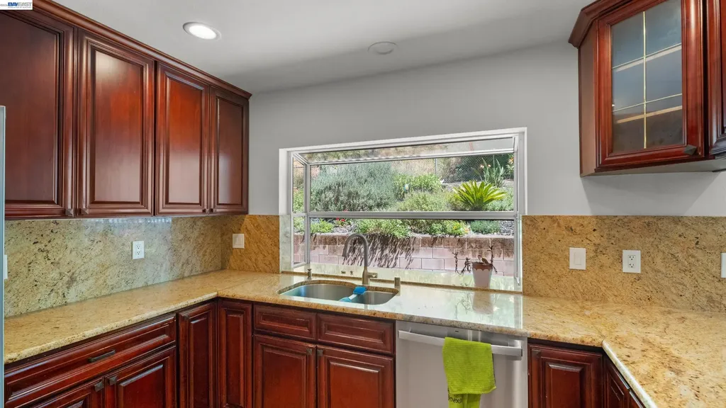 11 Oak Tree Court San Rafael CA 94903
