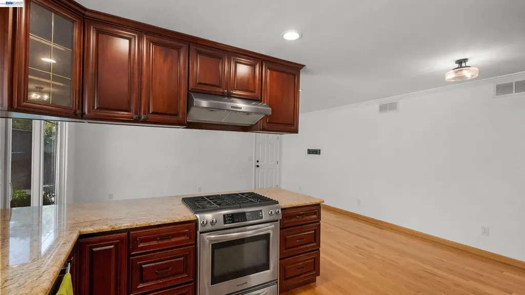 11 Oak Tree Court San Rafael CA 94903