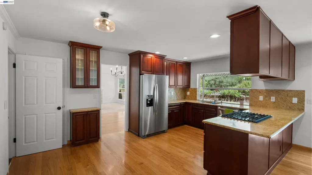 11 Oak Tree Court San Rafael CA 94903