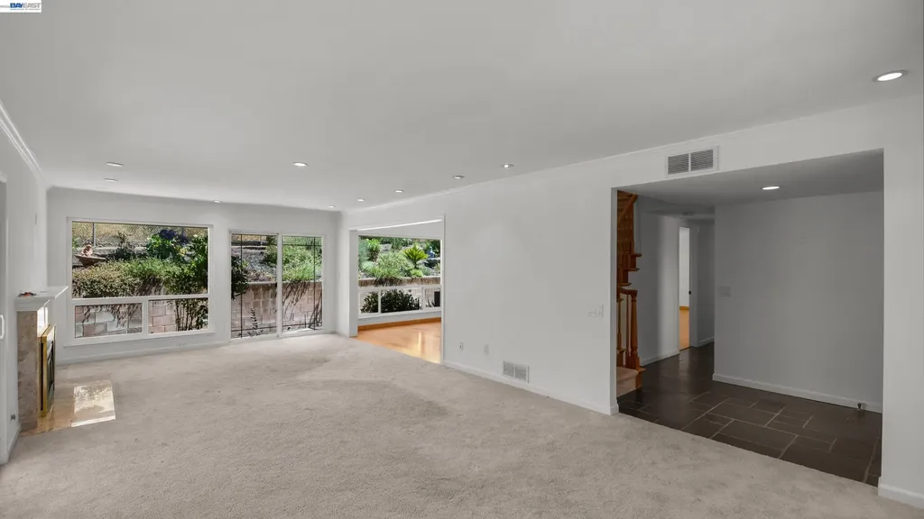11 Oak Tree Court San Rafael CA 94903