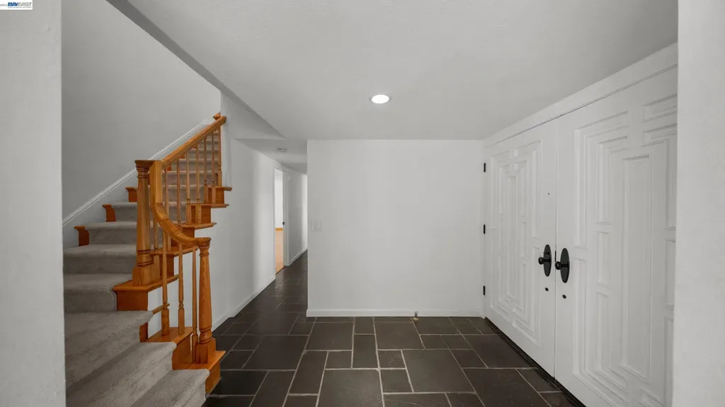11 Oak Tree Court San Rafael CA 94903