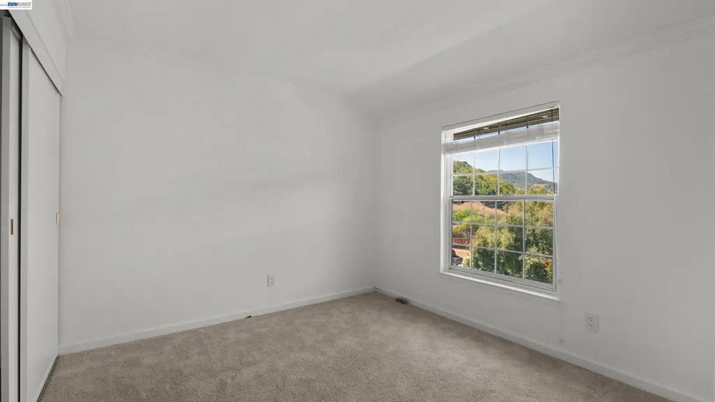 11 Oak Tree Court San Rafael CA 94903