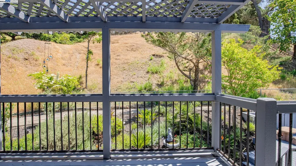 11 Oak Tree Court San Rafael CA 94903