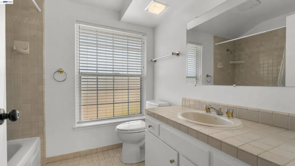 11 Oak Tree Court San Rafael CA 94903