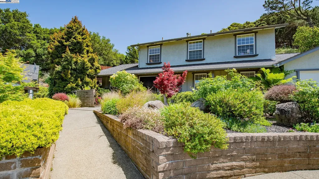 11 Oak Tree Court San Rafael CA 94903