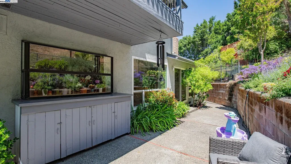 11 Oak Tree Court San Rafael CA 94903