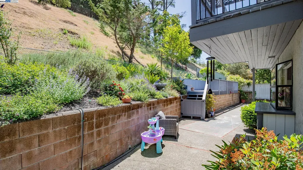 11 Oak Tree Court San Rafael CA 94903