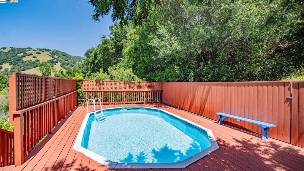 11 Oak Tree Court San Rafael CA 94903