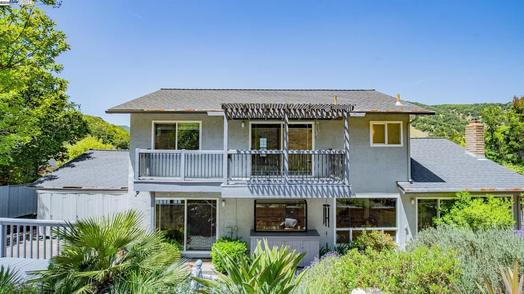 11 Oak Tree Court San Rafael CA 94903